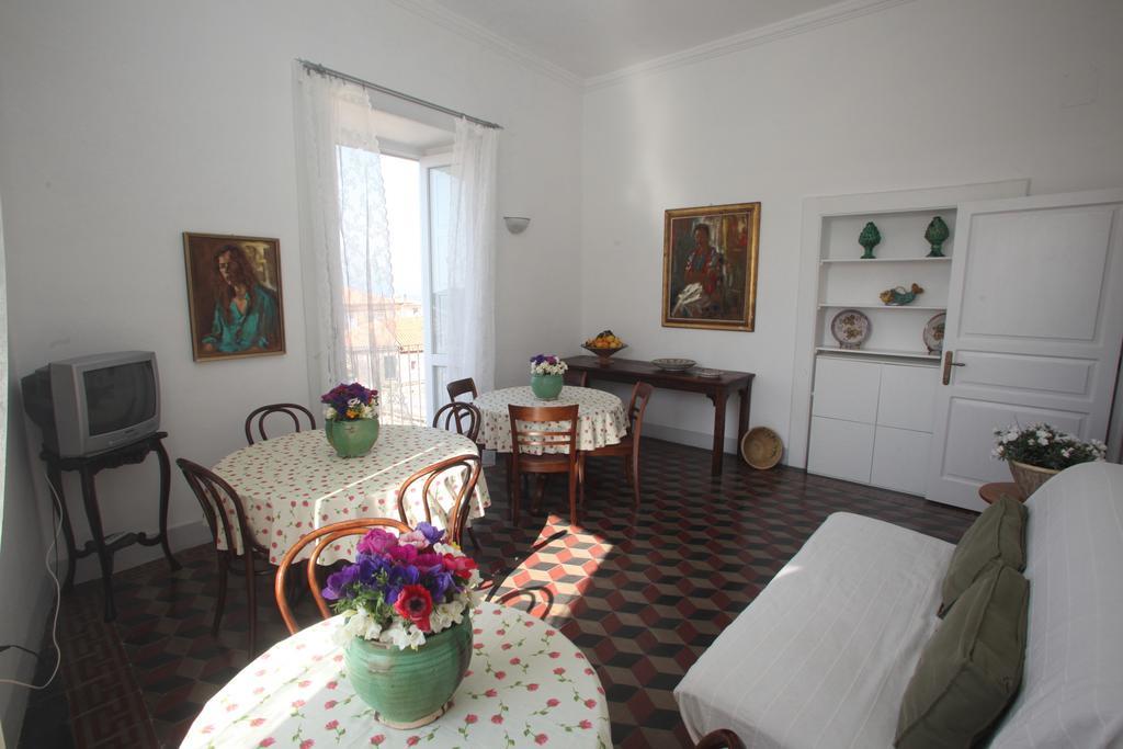 트로페아 Al Vecchio Castello B&B 외부 사진