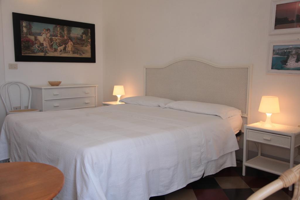 트로페아 Al Vecchio Castello B&B 외부 사진